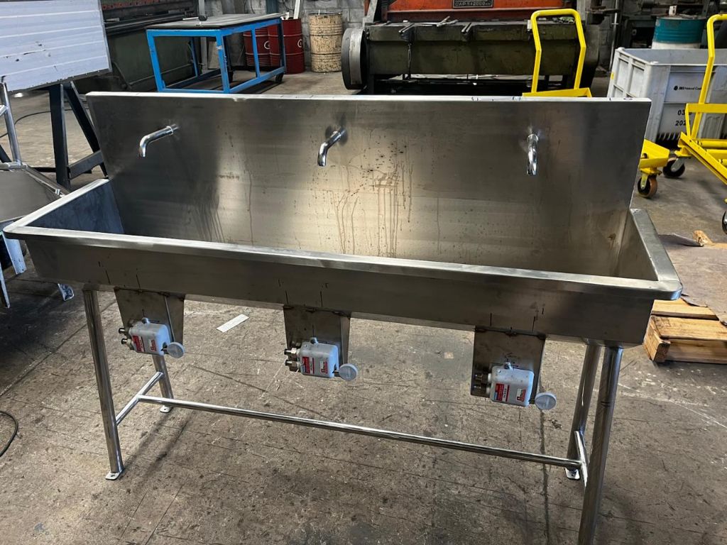 Pia industrial em aço inox